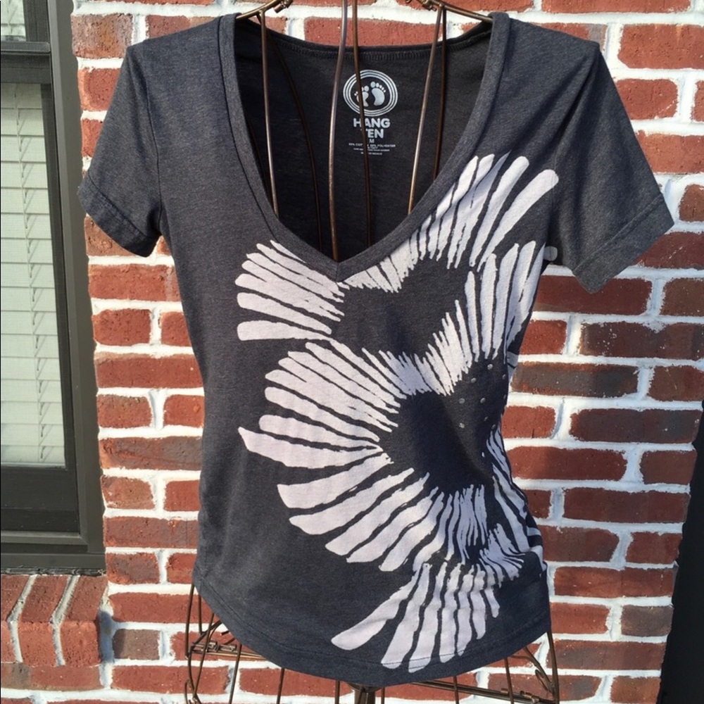EUC HANG TEN V-NECK HEART PRINT TEE